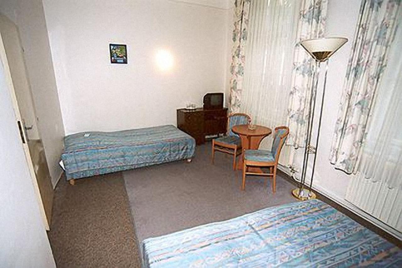 Hostel Junior Prague Exterior photo